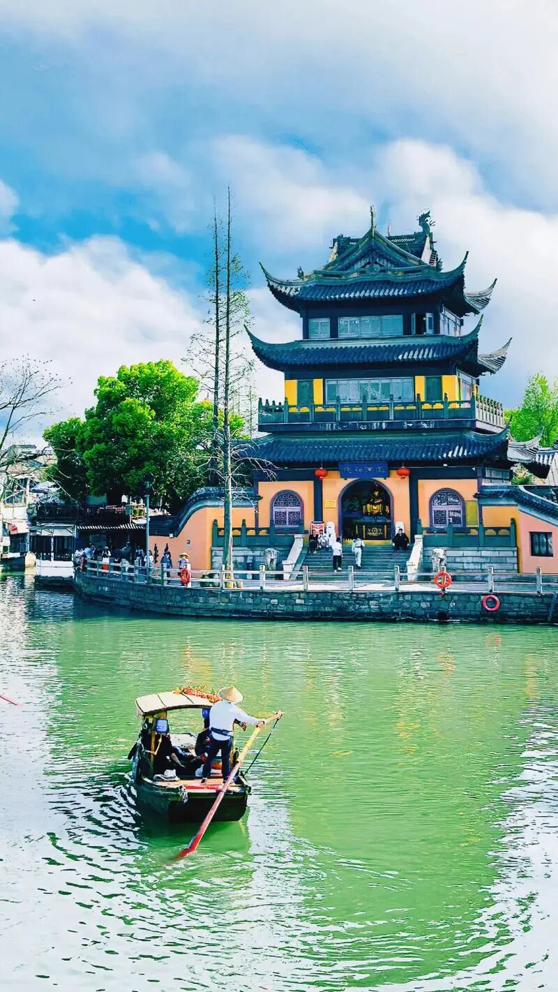 Water town architecture used as a visual reminder of Shanghai's outer heritage layer